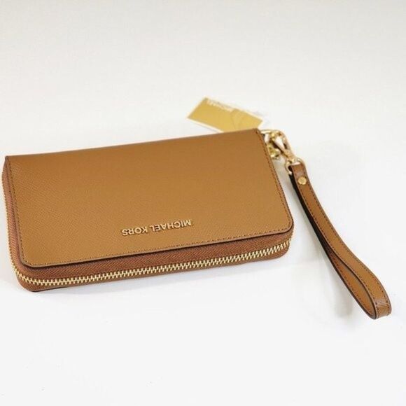 NEW! Michael Kors Wristlet Strap Wallet - Picture 2 of 14
